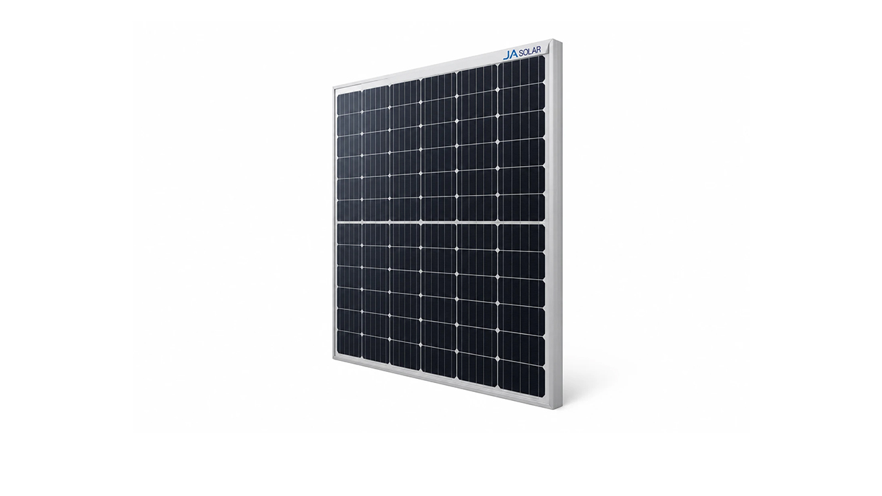 پنل خورشیدی جی ای سولار JA Solar 550 وات مونوکریستال زاویه‌دار روی پس زمینه سفید
