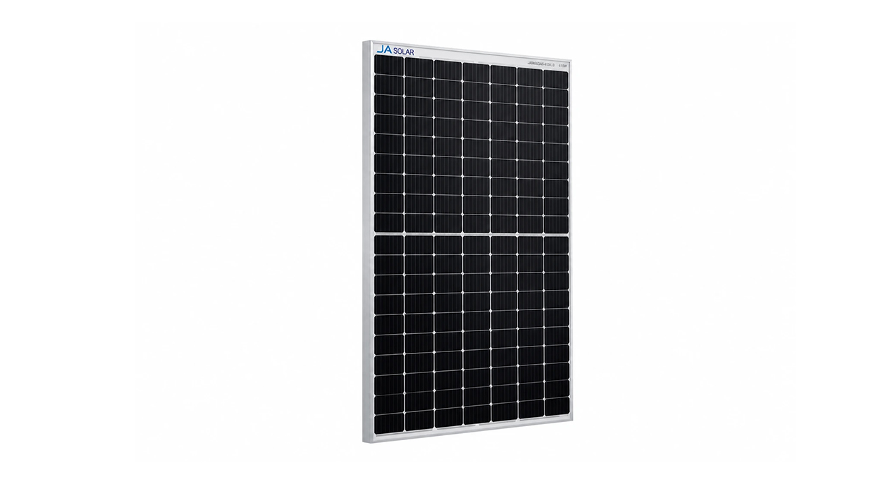 پنل خورشیدی جی ای سولار JA Solar 600 وات مدل JAM66D45-610/LB مونوکریستال روی پس زمینه سفید