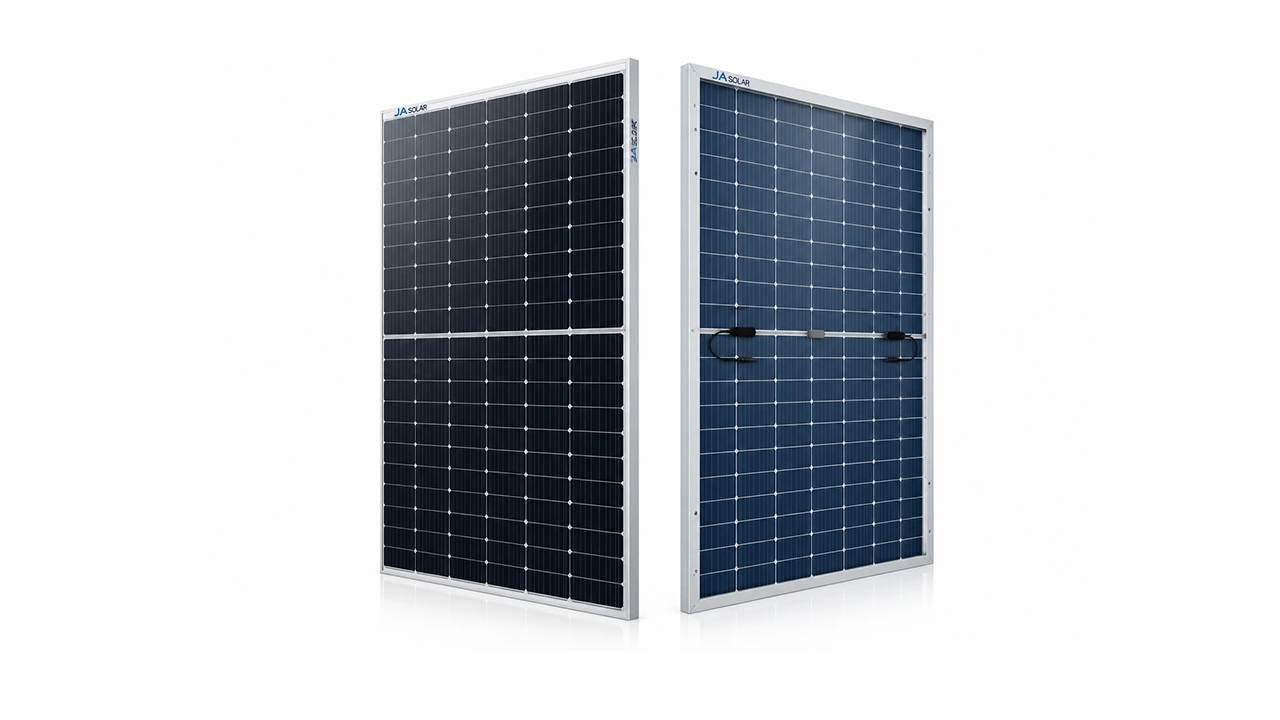 پنل خورشیدی جی ای سولار JA Solar 710 وات بایفیشیال دو رو شیشه نمای جلو و پشت روی پس زمینه سفید